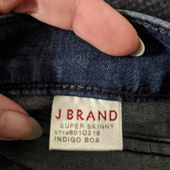 𝅺J Brand Super Skinny Indigo Boa Dark Wash Jeans - size 29 - 30" Inseam - Picture 6 of 7